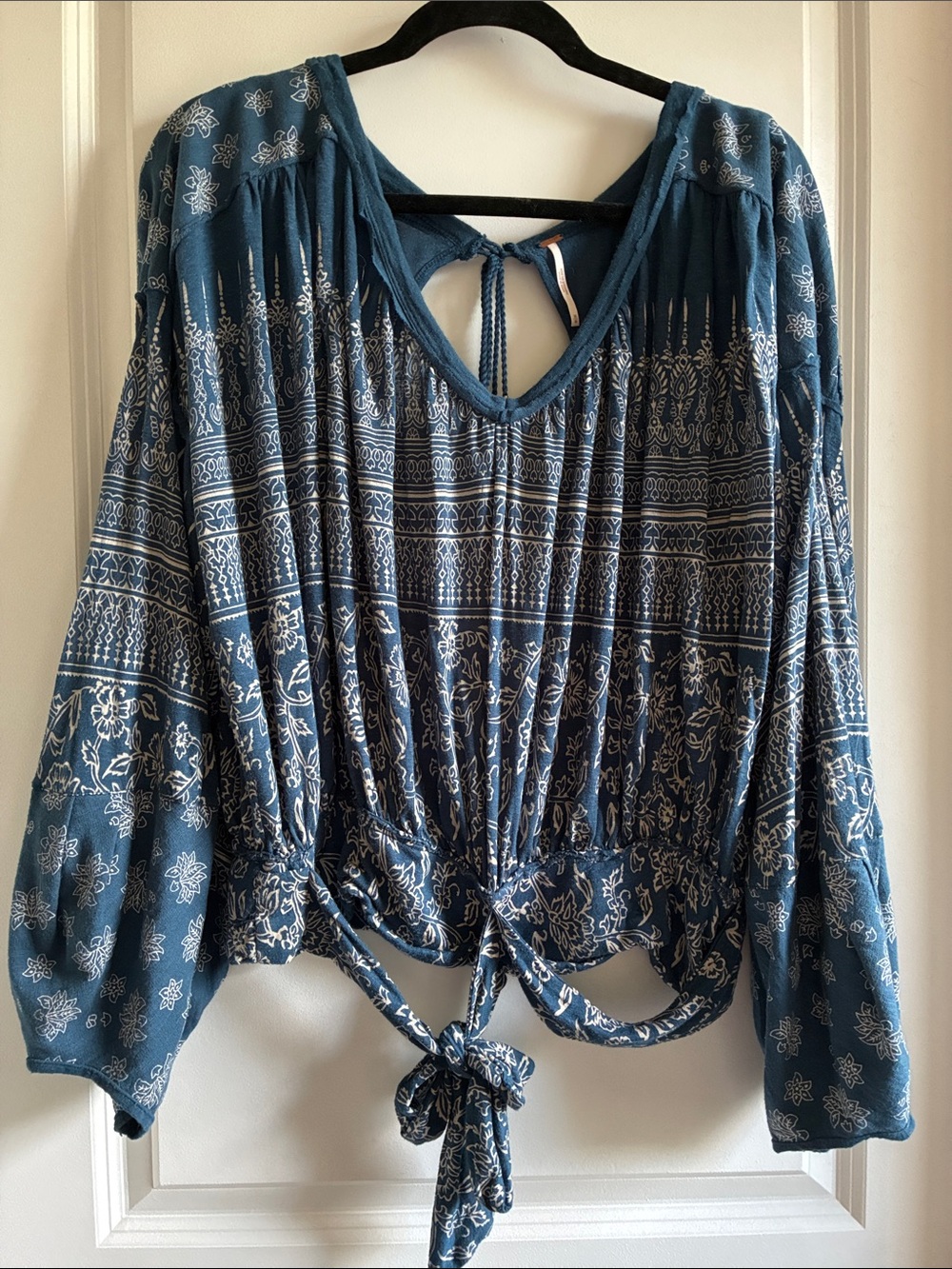 Free People Boho weekend warrior Blouse blue open back long sleeve oversized med